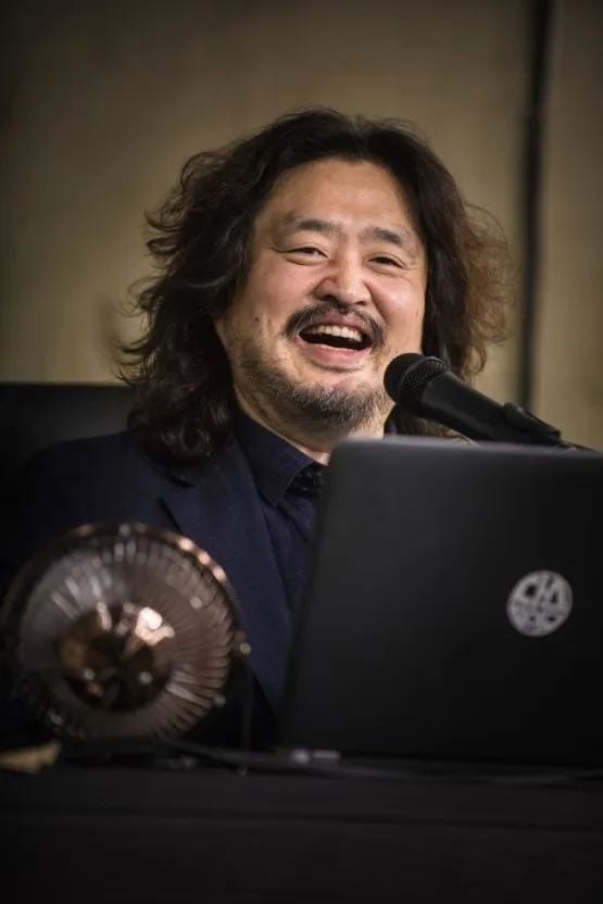 파리 한식당 연 김어준, 자금 출처 의혹 일축… "악의적 보도엔 백배 금융치료"