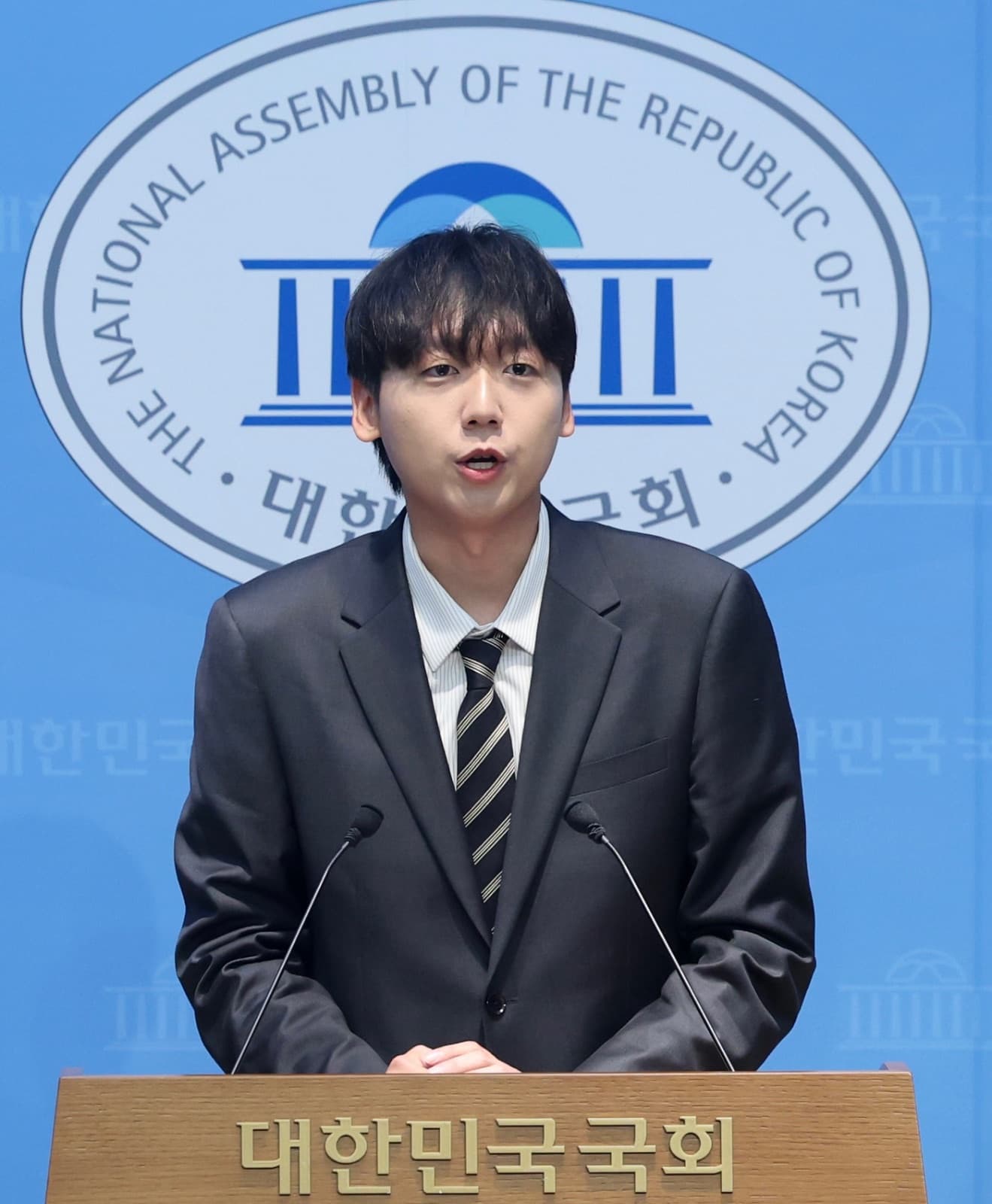 민주당 '청년최고위원' 도입 부결… 최고위원 출마 정민철 "특정 계파 유불리 탓" 반발