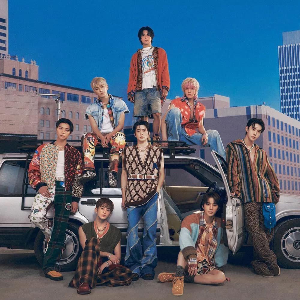 "10년의 의리, 앞으로도 쭉!"…NCT 127, SM엔터테인먼트와 전원 재계약