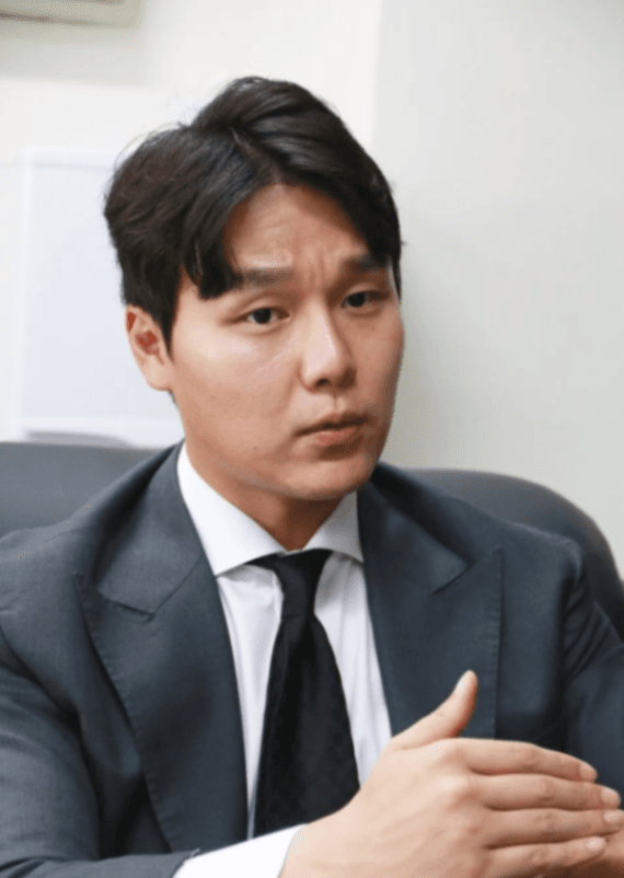 裴寅ギュ代表