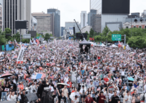Crowds Fill Downtown on Liberation Day… Large-Scale Rally Calls for "Abolishing Early Voting and Introducing Hand Counting"