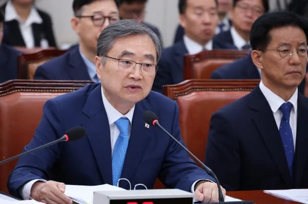 Minister of Foreign Affairs Cho Hyun answers questions regarding the reduction of the ROK-U.S. joint exercise 'Ulchi Freedom Shield' (UFS) at a plenary meeting of the National Assembly's Foreign Affairs and Unification Committee on the 19th. Photo=Yonhap News
